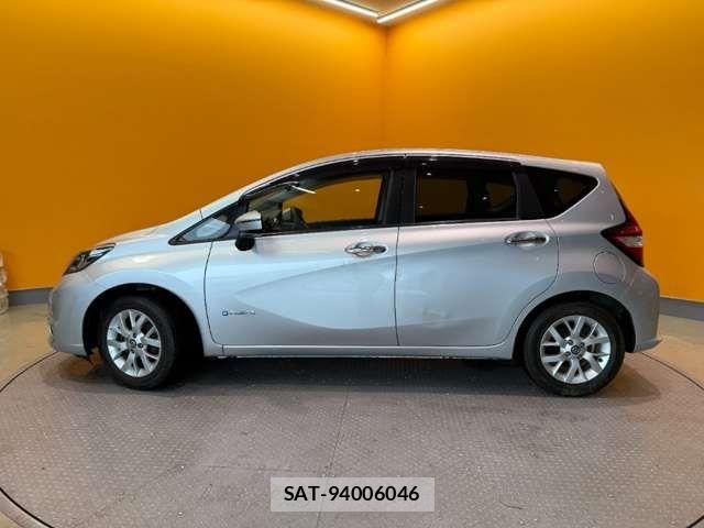 Nissan NOTE 2019-03 7456474-11