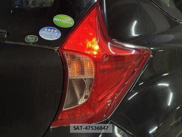 Nissan NOTE 2015-07 7456499-25