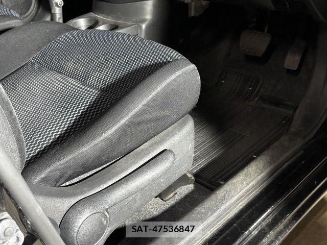 Nissan NOTE 2015-07 7456499-5