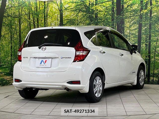 Nissan NOTE 2018-01 7456468-16