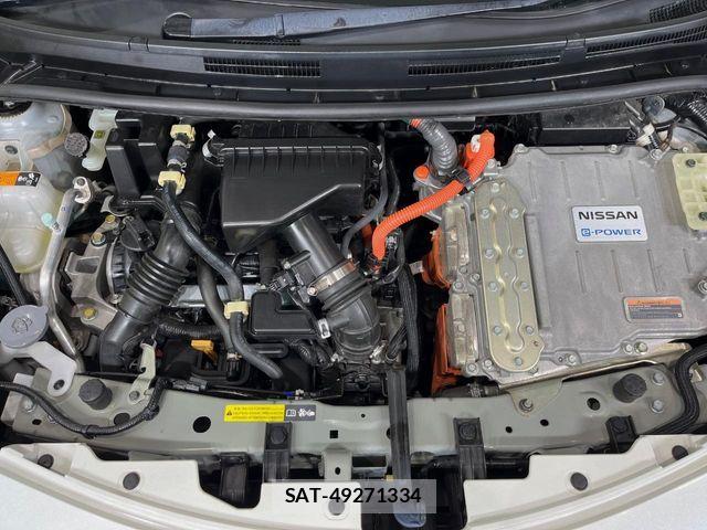 Nissan NOTE 2018-01 7456468-17