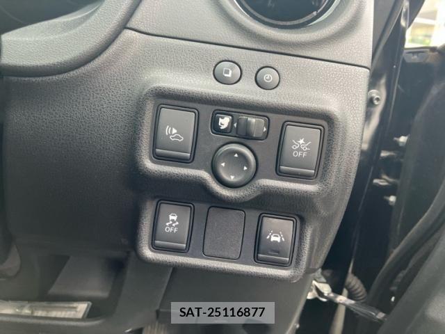 Nissan NOTE 2017-02 7456476-8