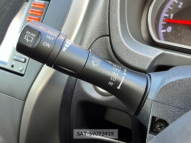 Nissan NOTE 2015-12 7456496-11