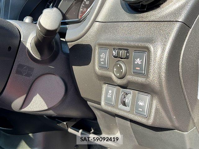 Nissan NOTE 2015-12 7456496-15