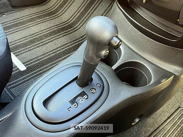 Nissan NOTE 2015-12 7456496-19