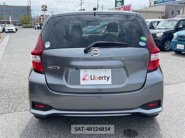 Nissan NOTE 2017-07 7456472-8