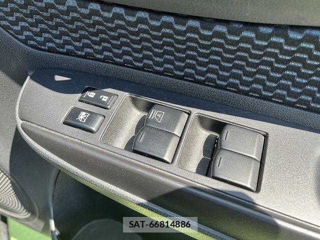 Nissan NOTE 2016-05 7456494-11