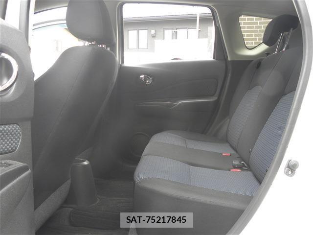 Nissan NOTE 2013-11 7502040-12