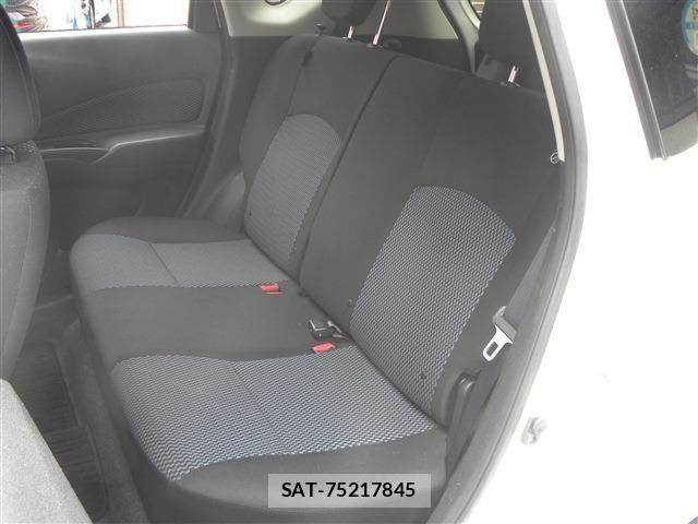Nissan NOTE 2013-11 7502040-13