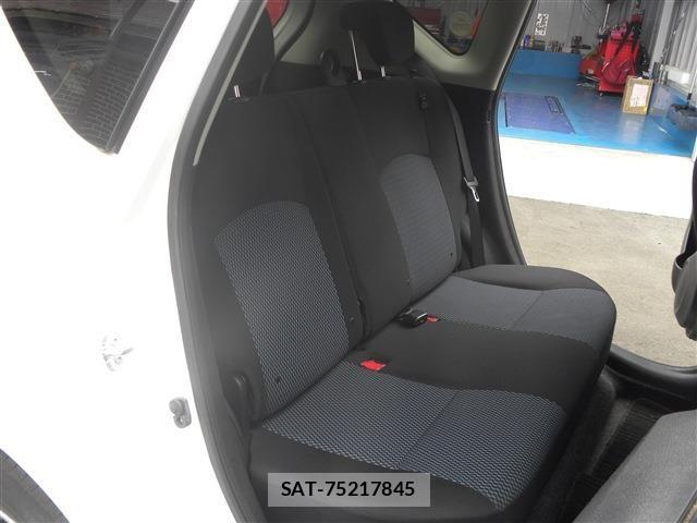 Nissan NOTE 2013-11 7502040-15