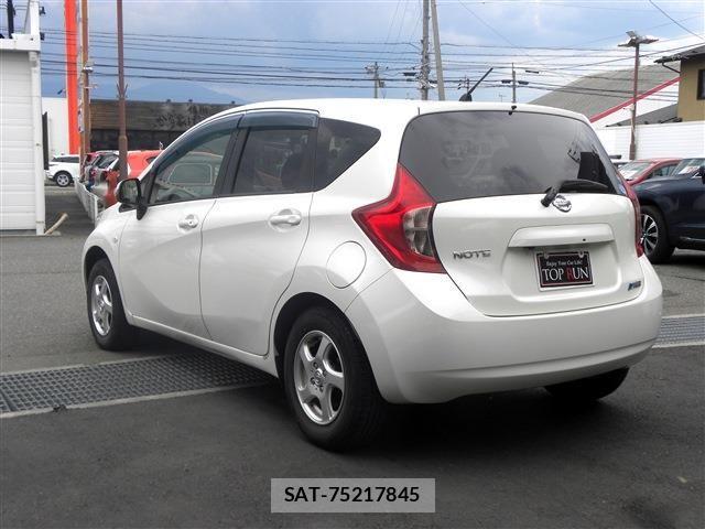 Nissan NOTE 2013-11 7502040-6
