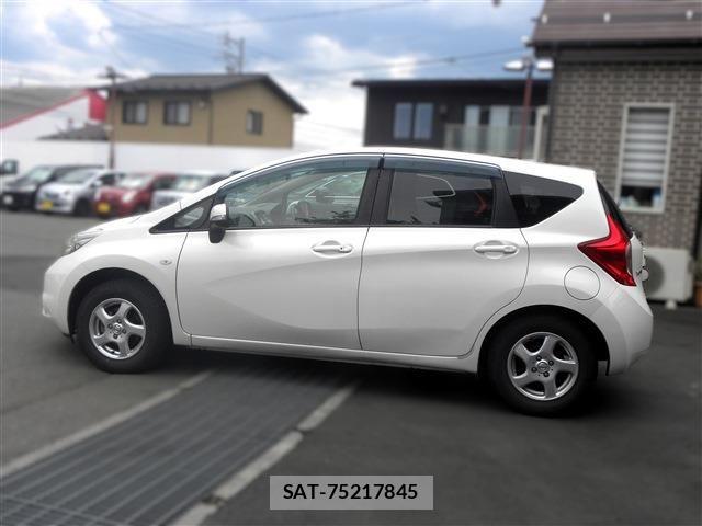 Nissan NOTE 2013-11 7502040-7