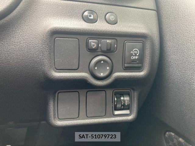 Nissan NOTE 2013-07 7509534-24