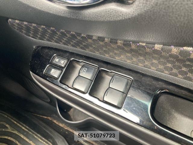 Nissan NOTE 2013-07 7509534-25