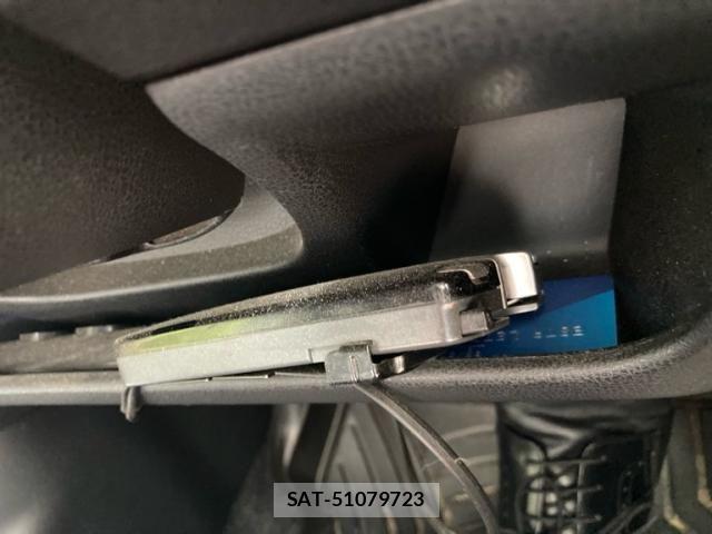 Nissan NOTE 2013-07 7509534-26