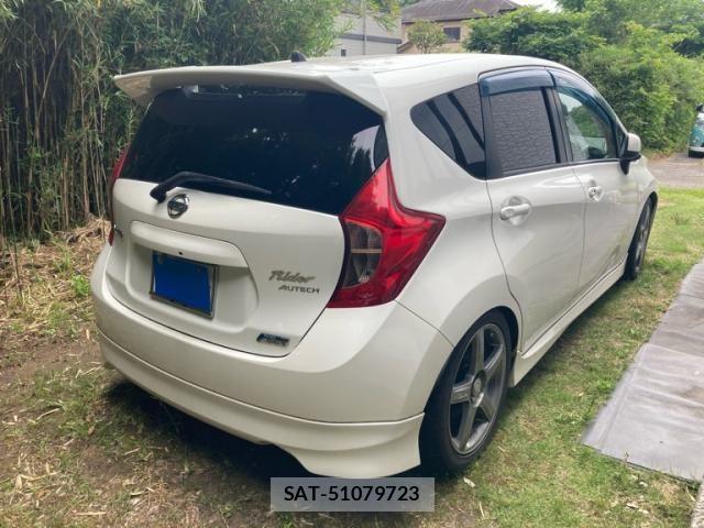 Nissan NOTE 2013-07 7509534-4