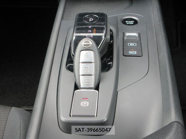 Nissan NOTE 2023-02 7501999-11