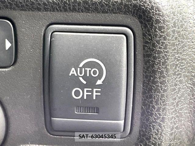Nissan NOTE 2013-08 7502027-5