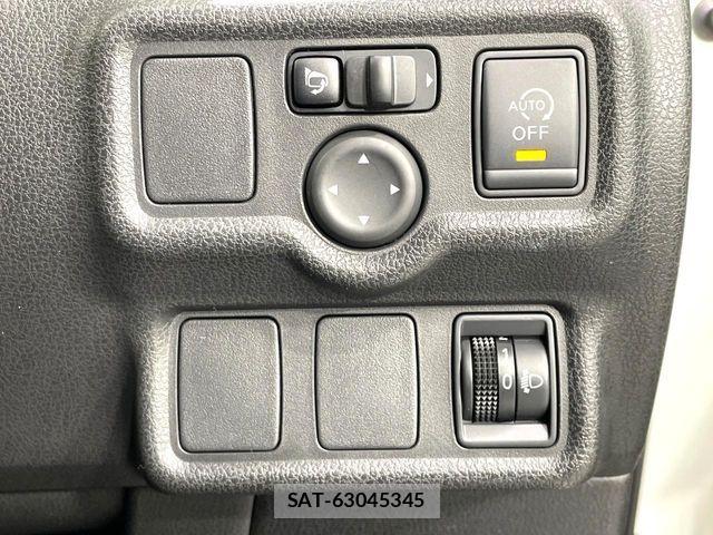 Nissan NOTE 2013-08 7502027-6