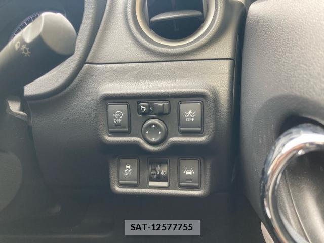 Nissan NOTE 2018-03 7502033-15
