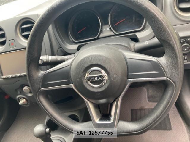 Nissan NOTE 2018-03 7502033-5