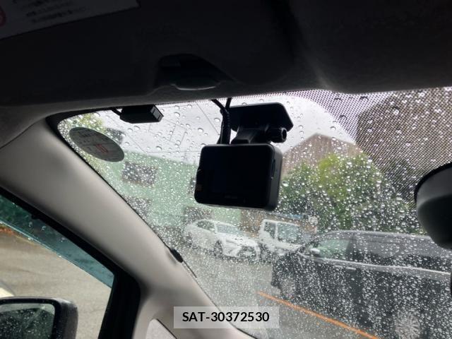 Nissan NOTE 2014-09 7502041-17