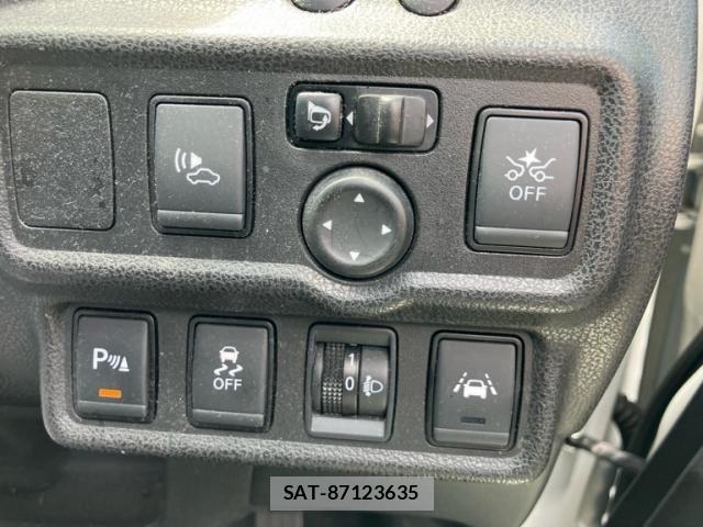 Nissan NOTE 2019-06 7502037-13