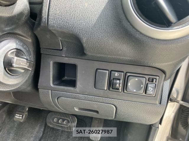 Nissan NOTE 2009-05 7502046-16