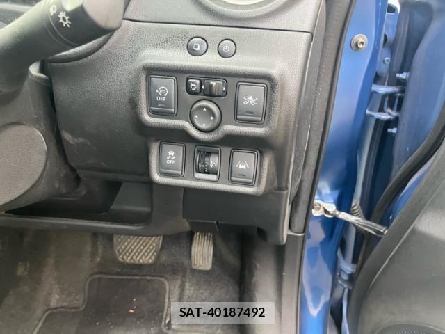 Nissan NOTE 2015-08 7502045-18