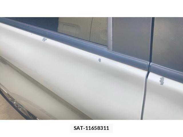 Nissan NOTE 2013-07 7502044-10