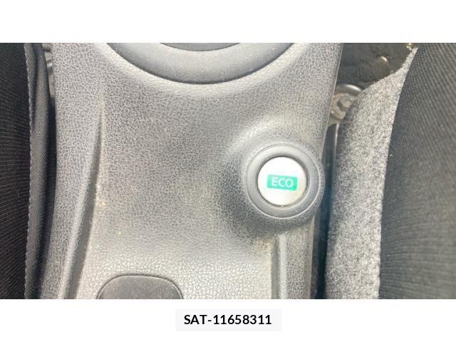 Nissan NOTE 2013-07 7502044-19