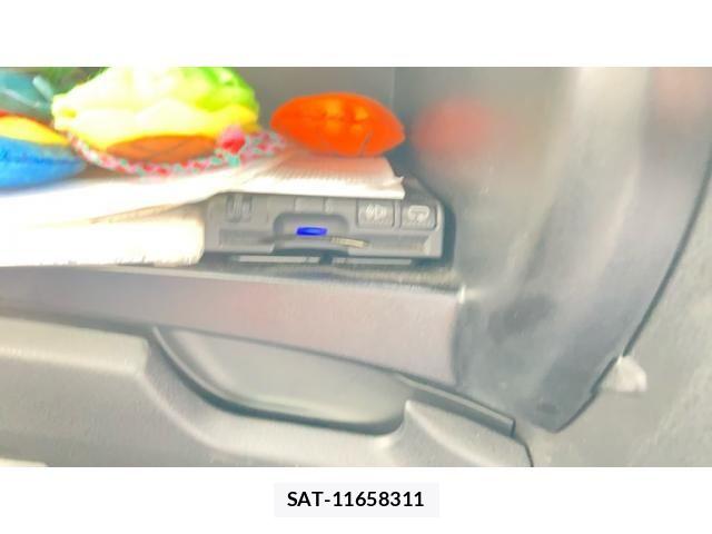 Nissan NOTE 2013-07 7502044-20