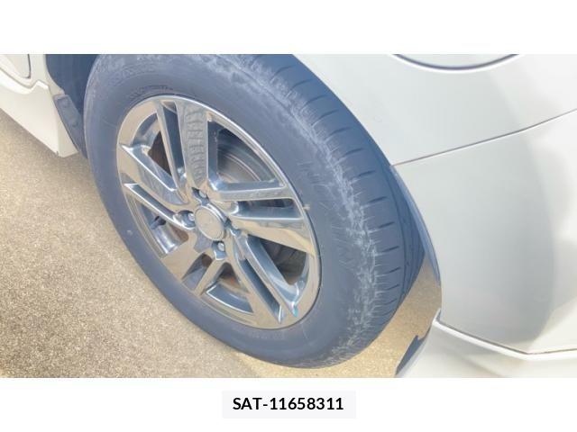 Nissan NOTE 2013-07 7502044-3