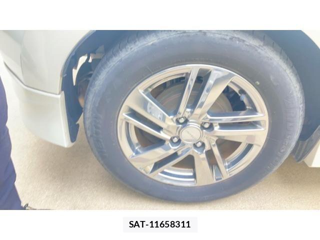 Nissan NOTE 2013-07 7502044-4