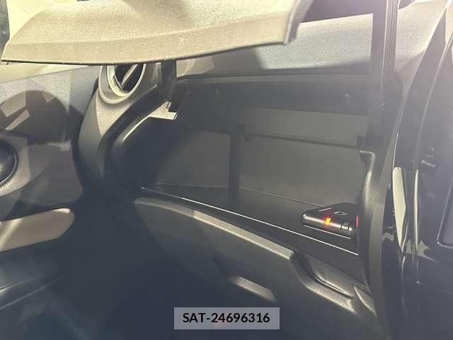Nissan NOTE 2019-05 7509519-22