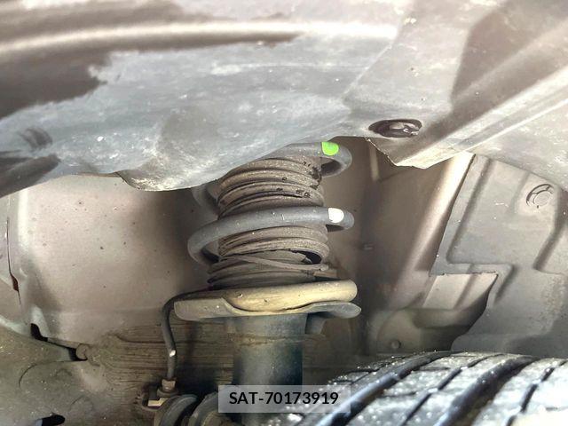 Nissan NOTE 2015-11 7562591-19