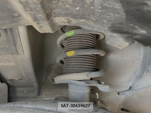 Nissan NOTE 2016-10 7562592-19