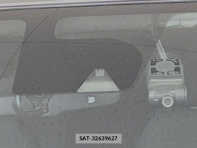 Nissan NOTE 2016-10 7562592-4