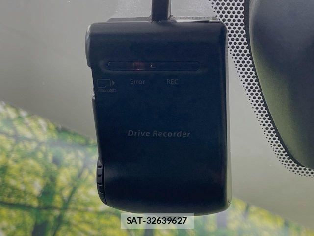 Nissan NOTE 2016-10 7562592-5