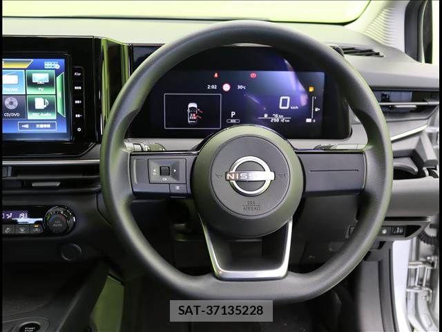 Nissan NOTE 2022-02 7562584-8