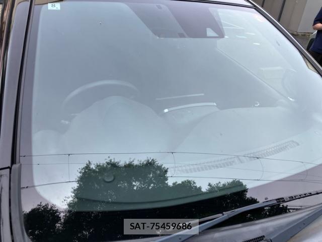 Nissan NOTE 2018-08 7562593-9