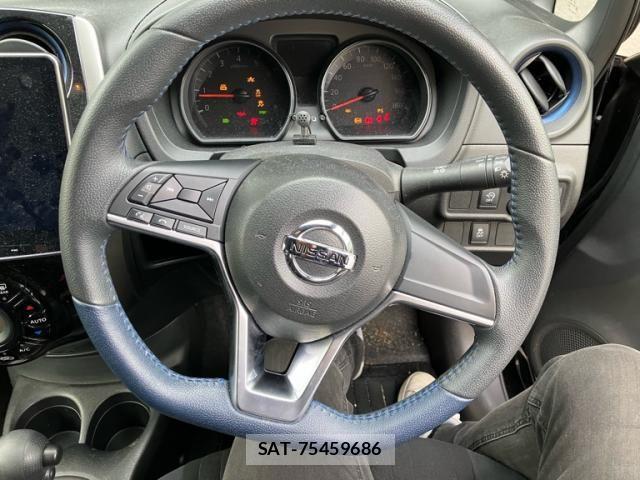 Nissan NOTE 2018-08 7562593-17