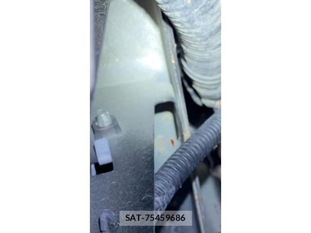 Nissan NOTE 2018-08 7562593-23