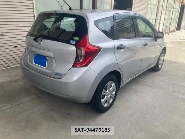 Nissan NOTE 2013-07 7618957-3