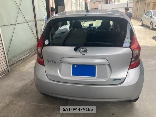 Nissan NOTE 2013-07 7618957-4