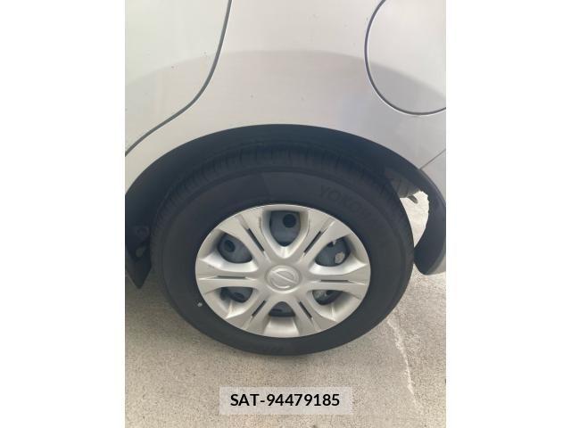 Nissan NOTE 2013-07 7618957-8