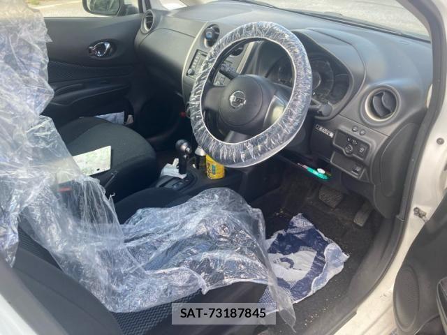 Nissan NOTE 2013-02 7618956-13
