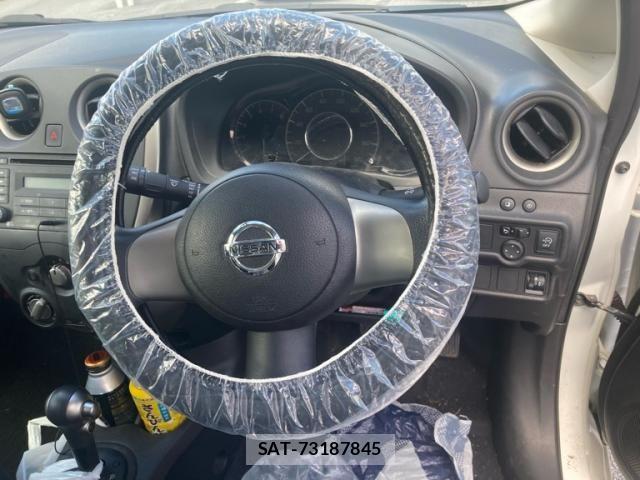 Nissan NOTE 2013-02 7618956-16