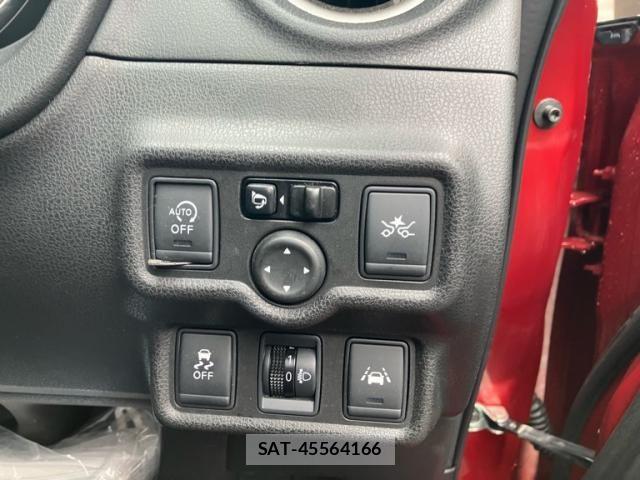 Nissan NOTE 2015-08 7618949-12