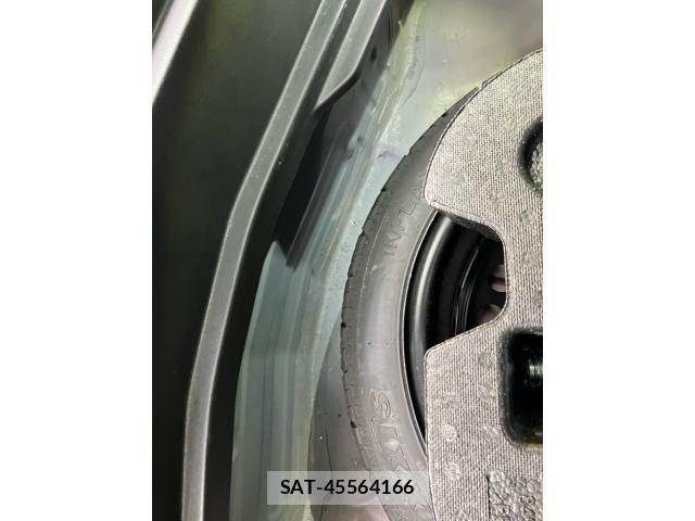 Nissan NOTE 2015-08 7618949-21